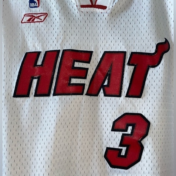 Reebok NBA Authentic Miami Heat Dwayne Wade #3 Basketball Jersey - Picture 5 of 11